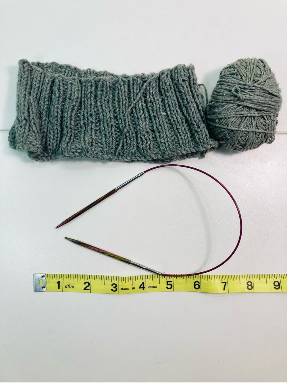 Tie Dye Circular Wooden Dock Needles and Knitted Ribbing Good Yarn!